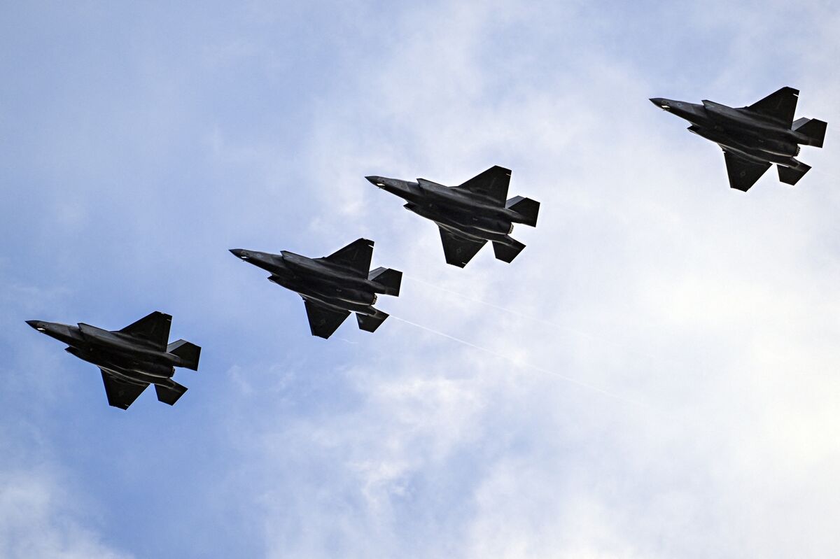 Swiss Want to Ditch US Fighter-Jet Deal on Cost Spat, Poll Finds