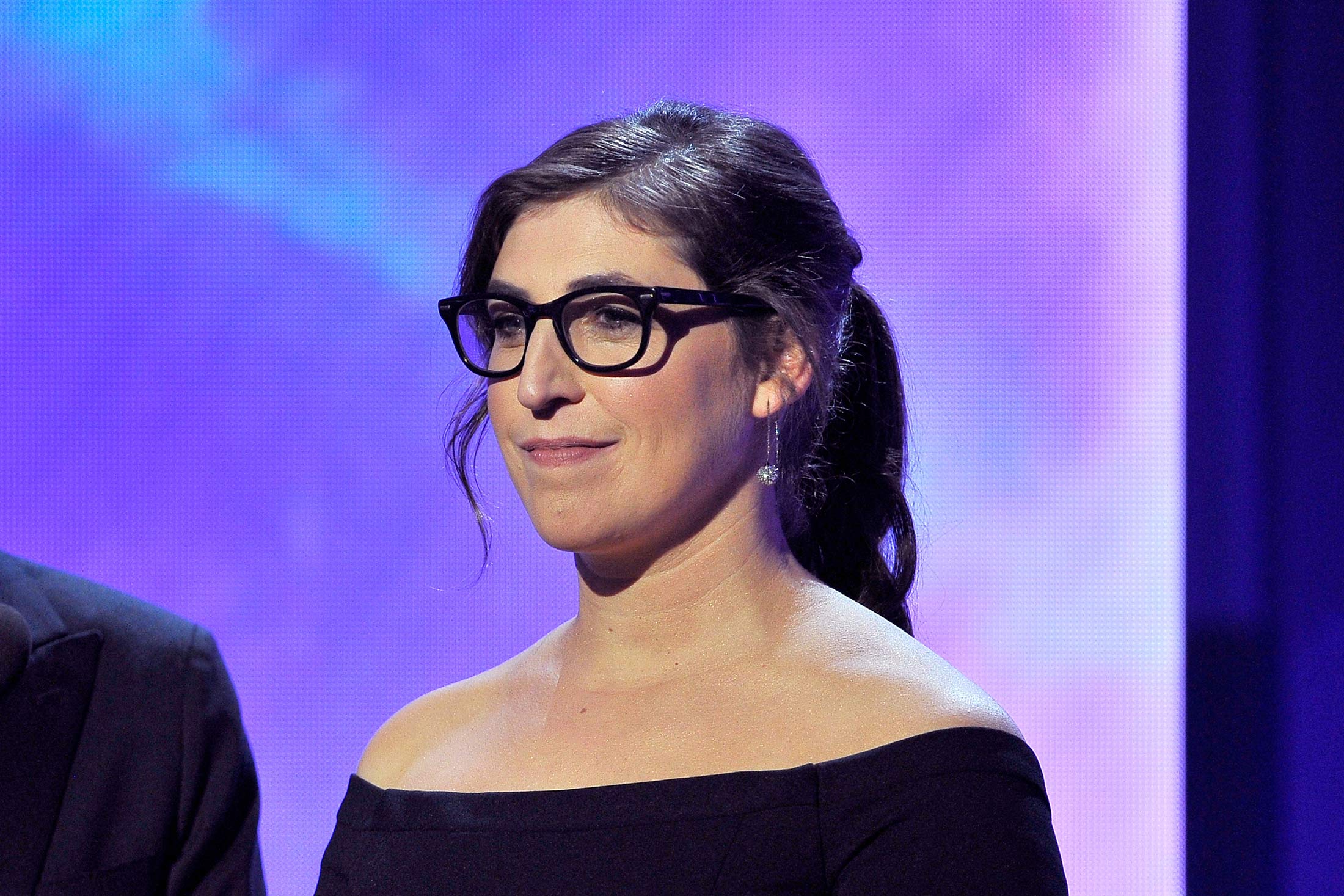 Mayim Bialik to be first guest host of 'Jeopardy!' following Mike