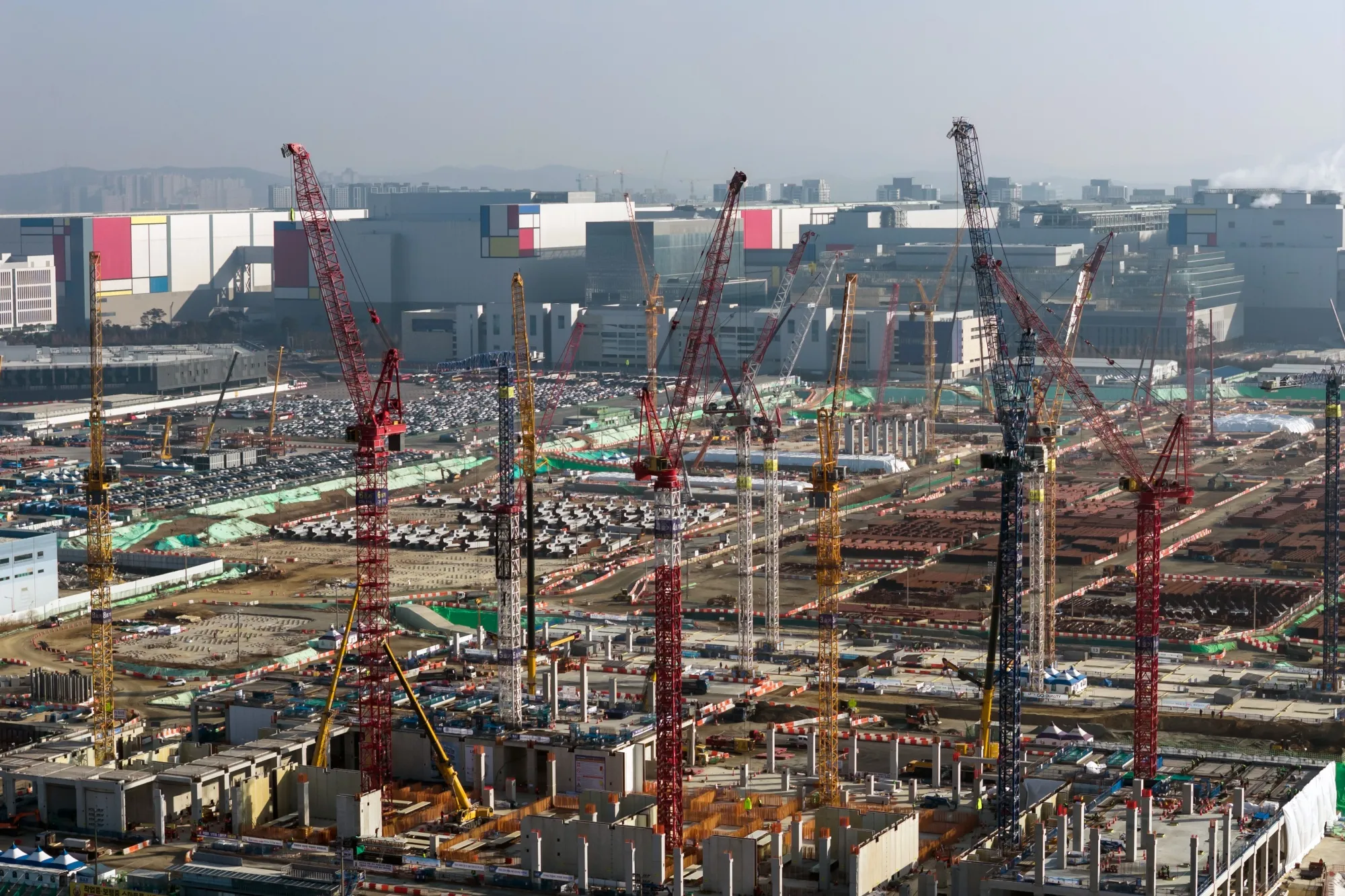 A construction site at the Samsung Electronics Co. P5 semiconductor plant in Pyeongtaek.