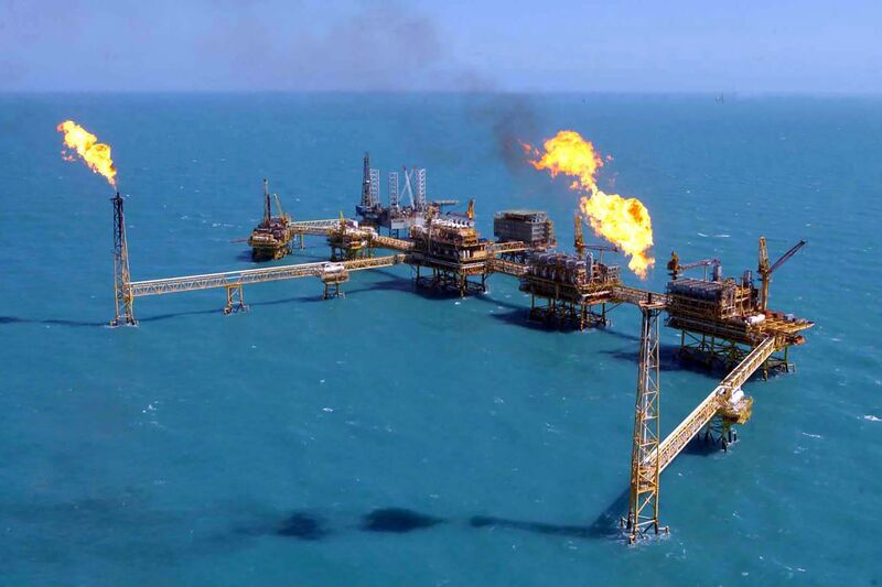 Offshore oil equipment along the Akal fault in the waters of