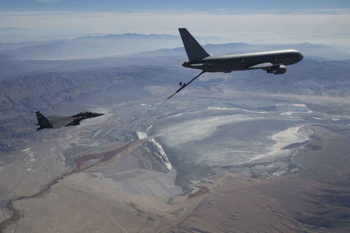 Air Force Accepts Flawed Boeing Tanker In A 44 Billion Program