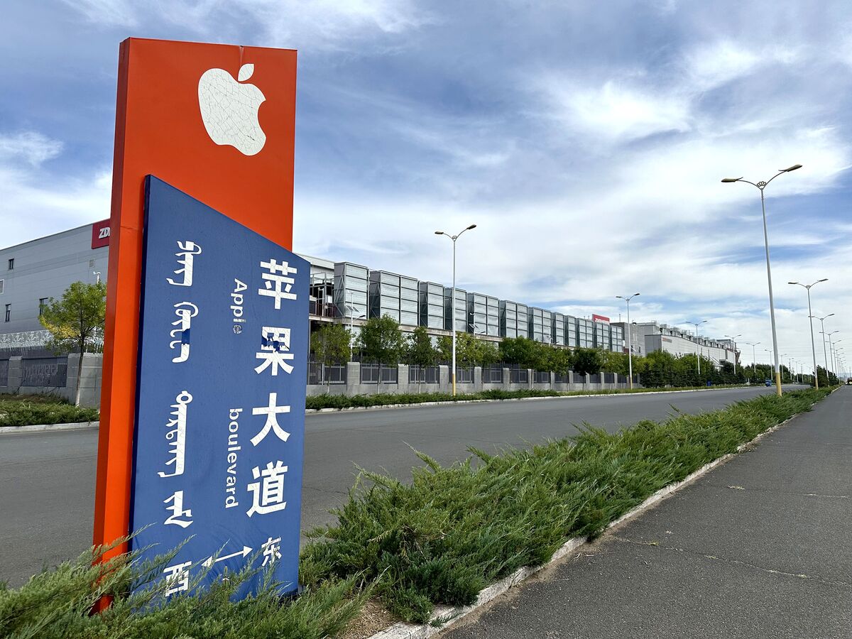 China’s AI Computing Boom Is Moving Far Beyond Its Biggest Cities