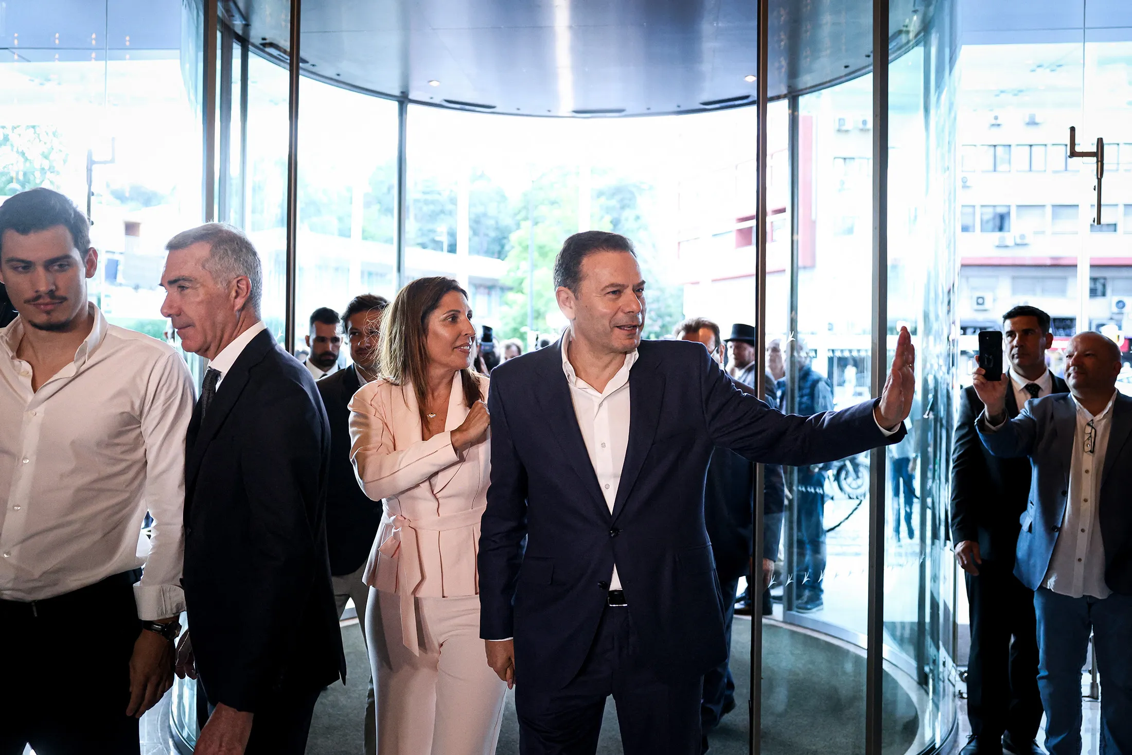 Portugal’s Premier Wins Election, Misses Majority: Exit Polls