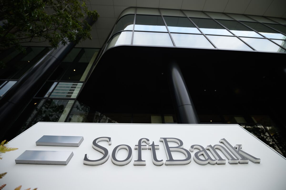 SoftBank Begins Making Investments Again ‘Timidly With Fear’ - Bloomberg