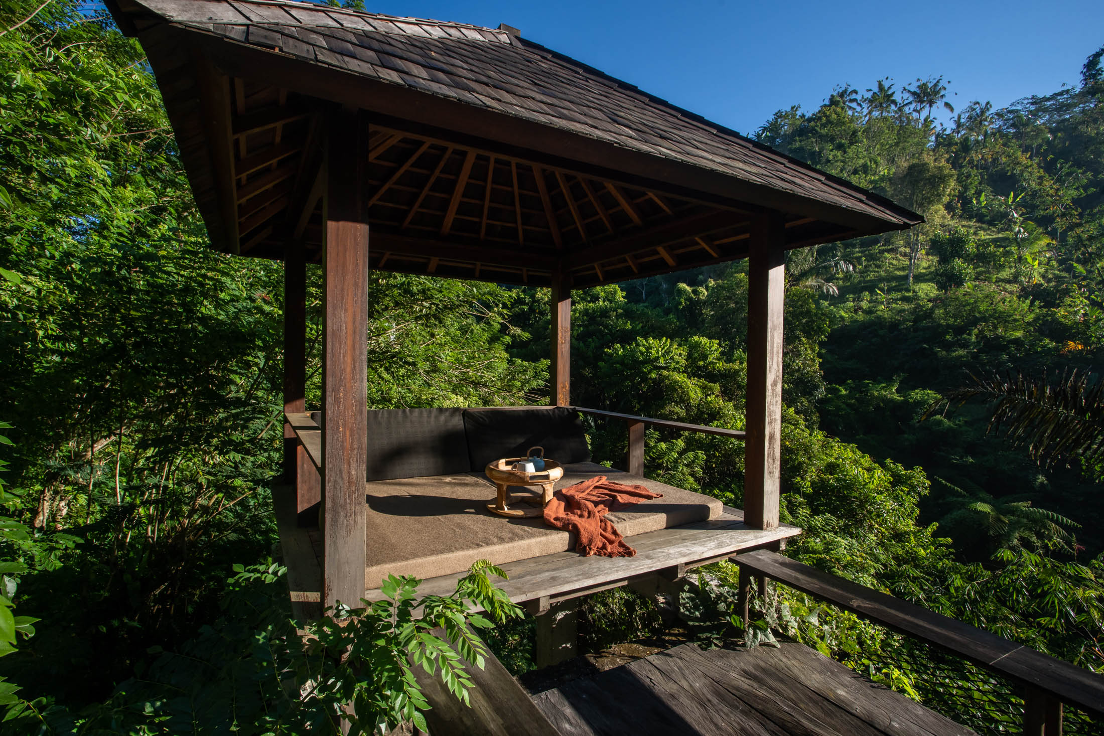 Buahan Bali Banyan Tree Resort Goes Naked With Luxury Villas, Pools But No  Walls - Bloomberg