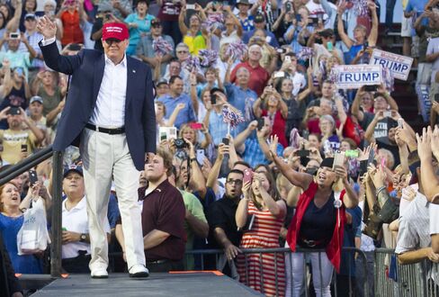 Trump waltzed on stage like he’d lived in Alabama his whole life.