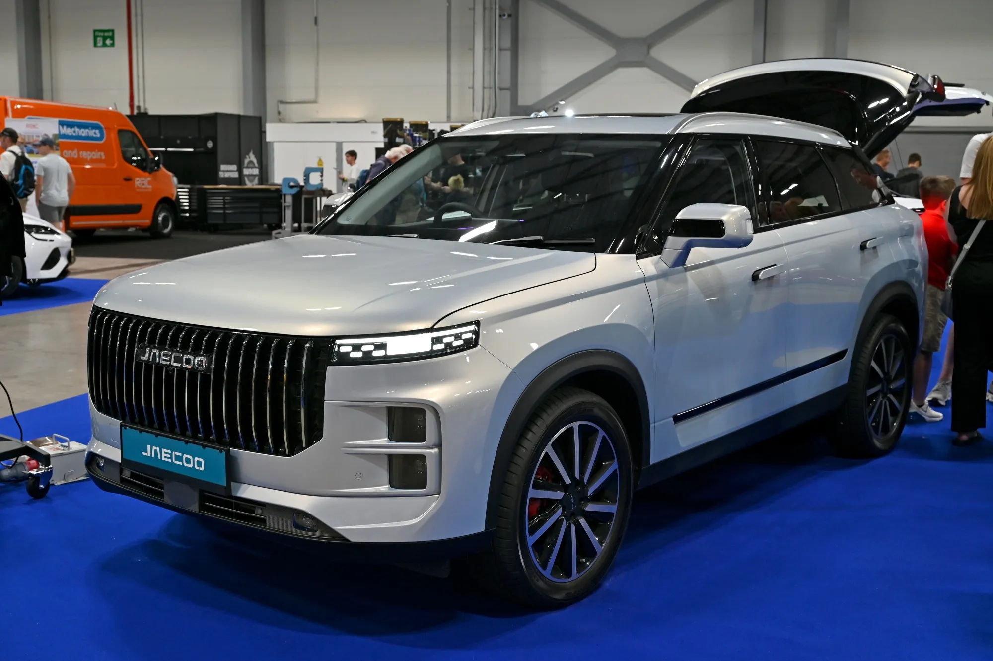 Chinese EV & Auto Accessories Boom in UK Market | Cross-Border Seller Opportunity 2025