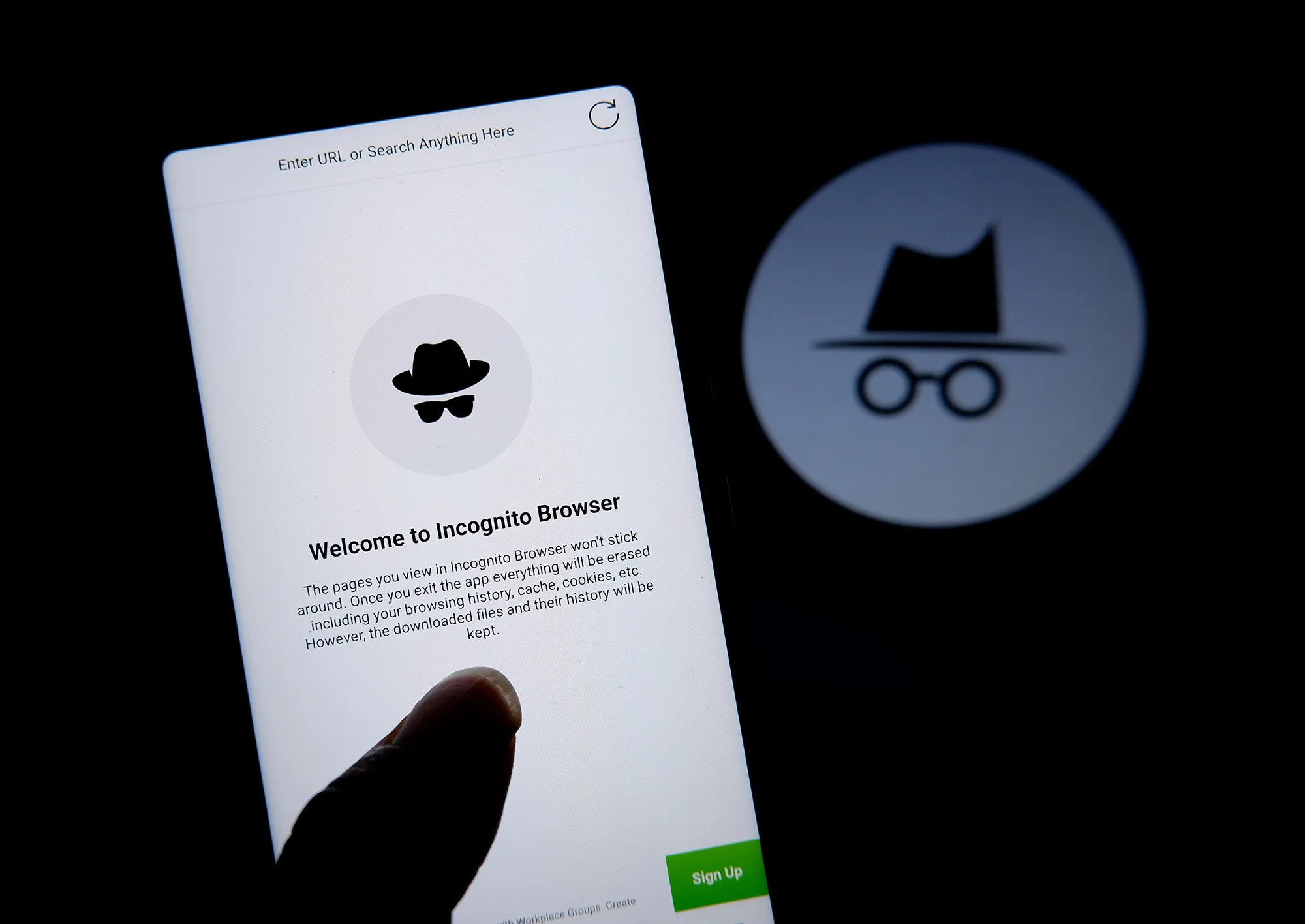 Photo illustration of Google’s incognito browsing mode