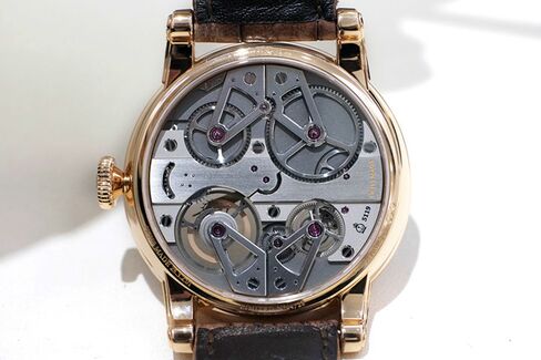 Even the back of the movement looks like a well-tuned machine.