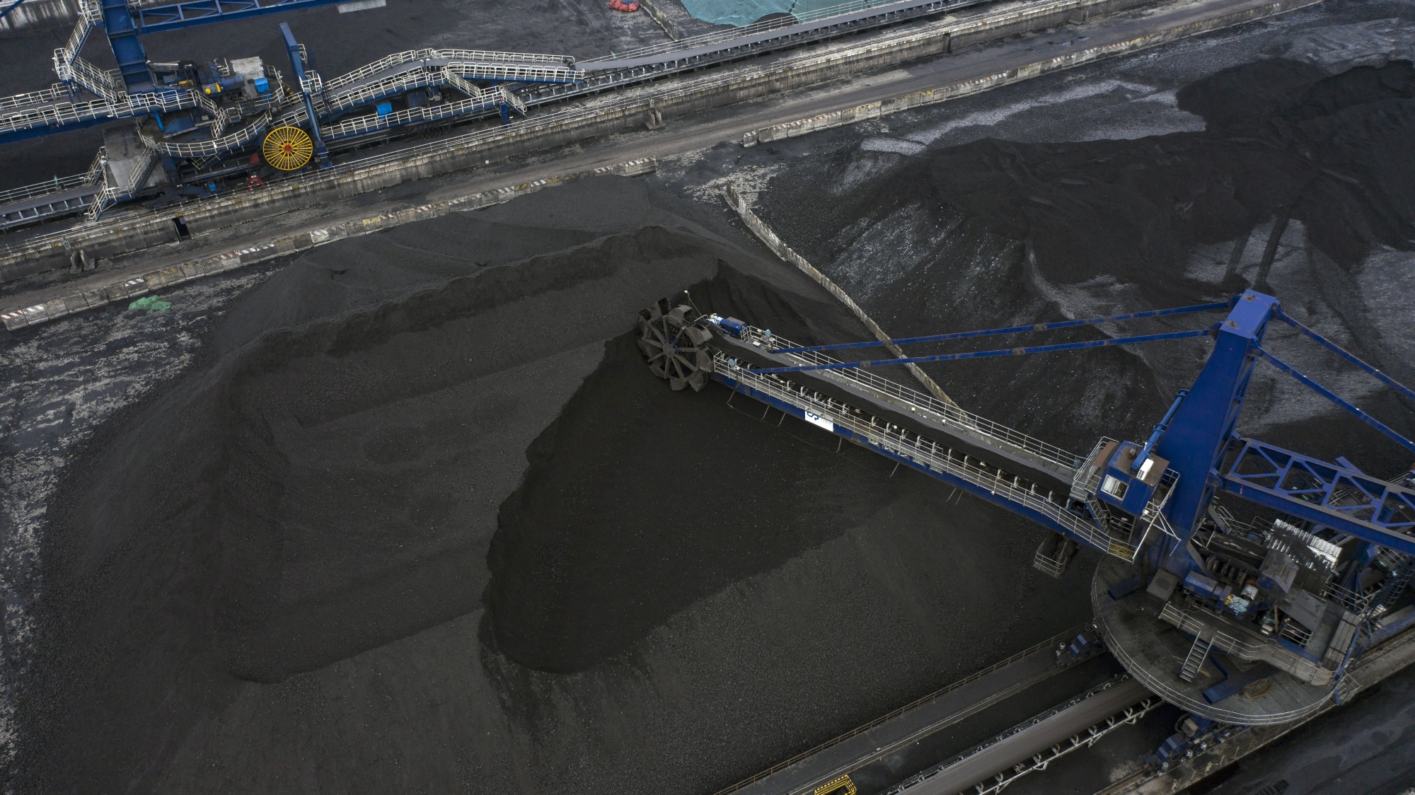 Coal Extends Price Collapse in China After Authorities Intervene