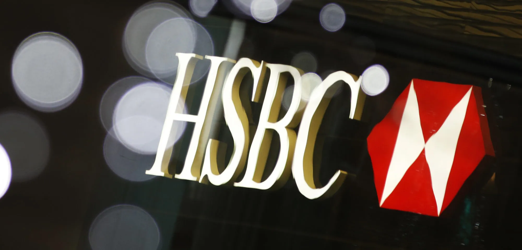 Banks Plow Billions Into Money-Laundering Fight as Fines Sting - Bloomberg