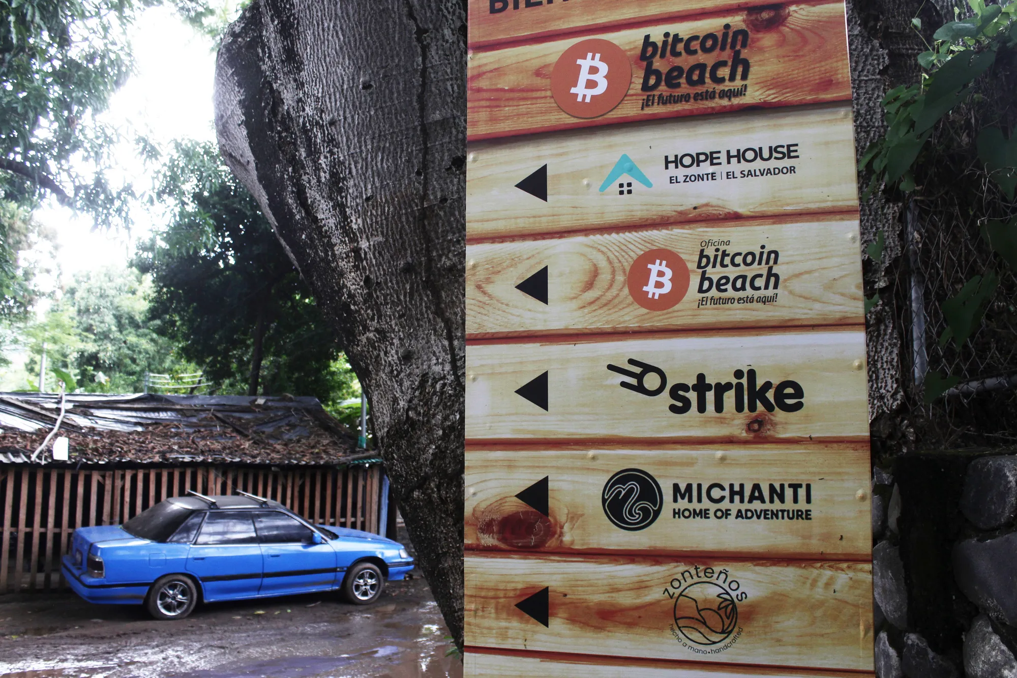 El Salvador Bitcoin ($BTC USD) Beach Town El Zonte Shows Crypto Economy -  Bloomberg