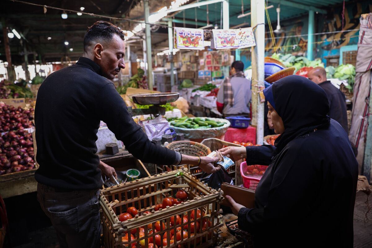Egypt Inflation Turns to Easing Again Despite War Pressures