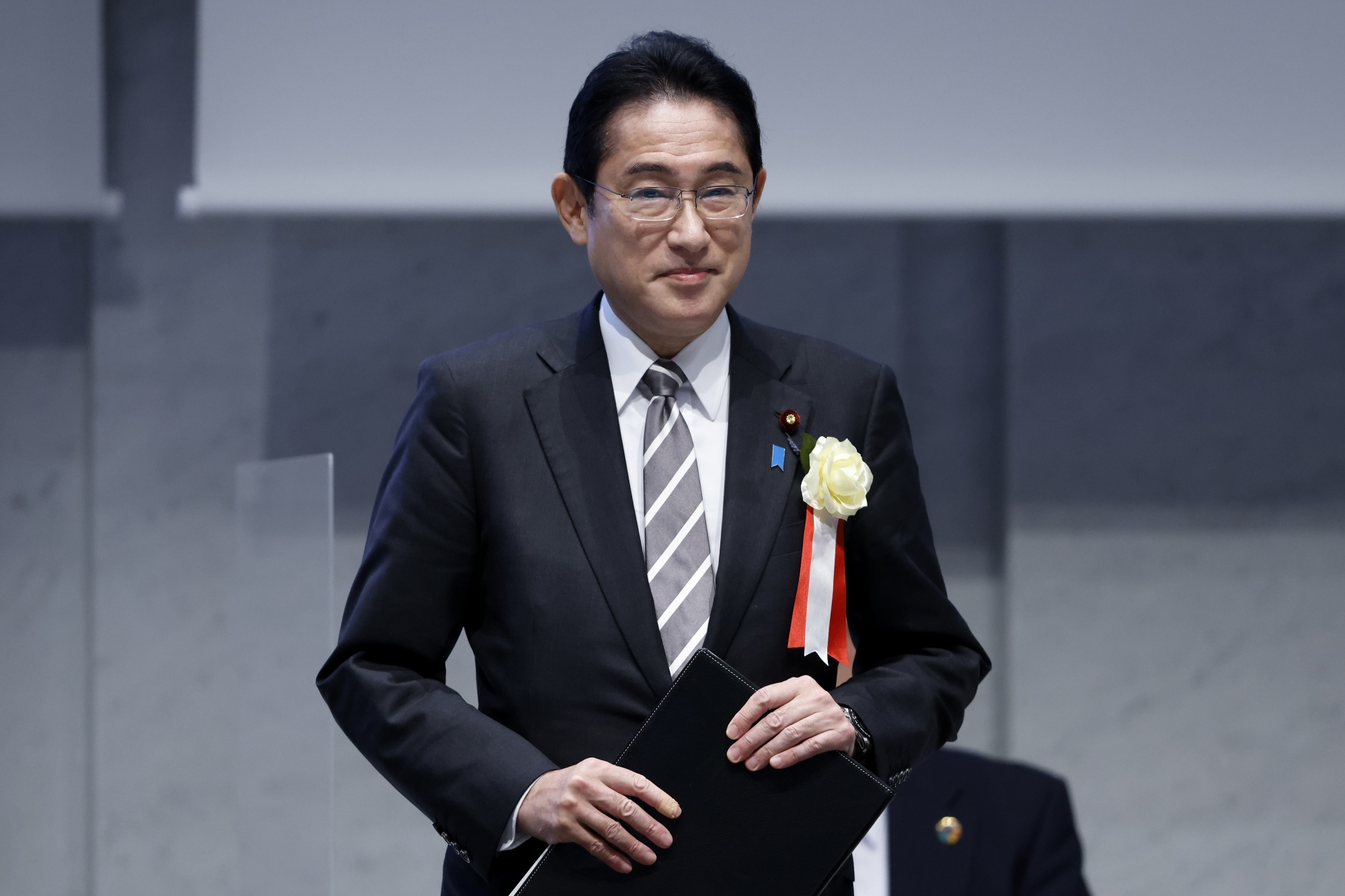 岸田 ○雄 LINDBERG/spirit 第100代自民党総裁に選ばれた 岸田文雄氏の愛用