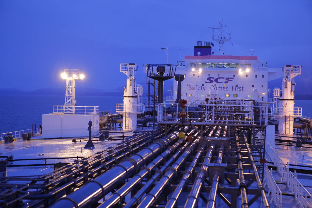 Russian Crude Exports Slide on Drone Strikes and Trump's Tariffs