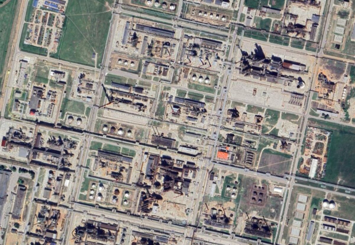 Russia’s Ryazan Oil Refinery on Fire After Drone Attack