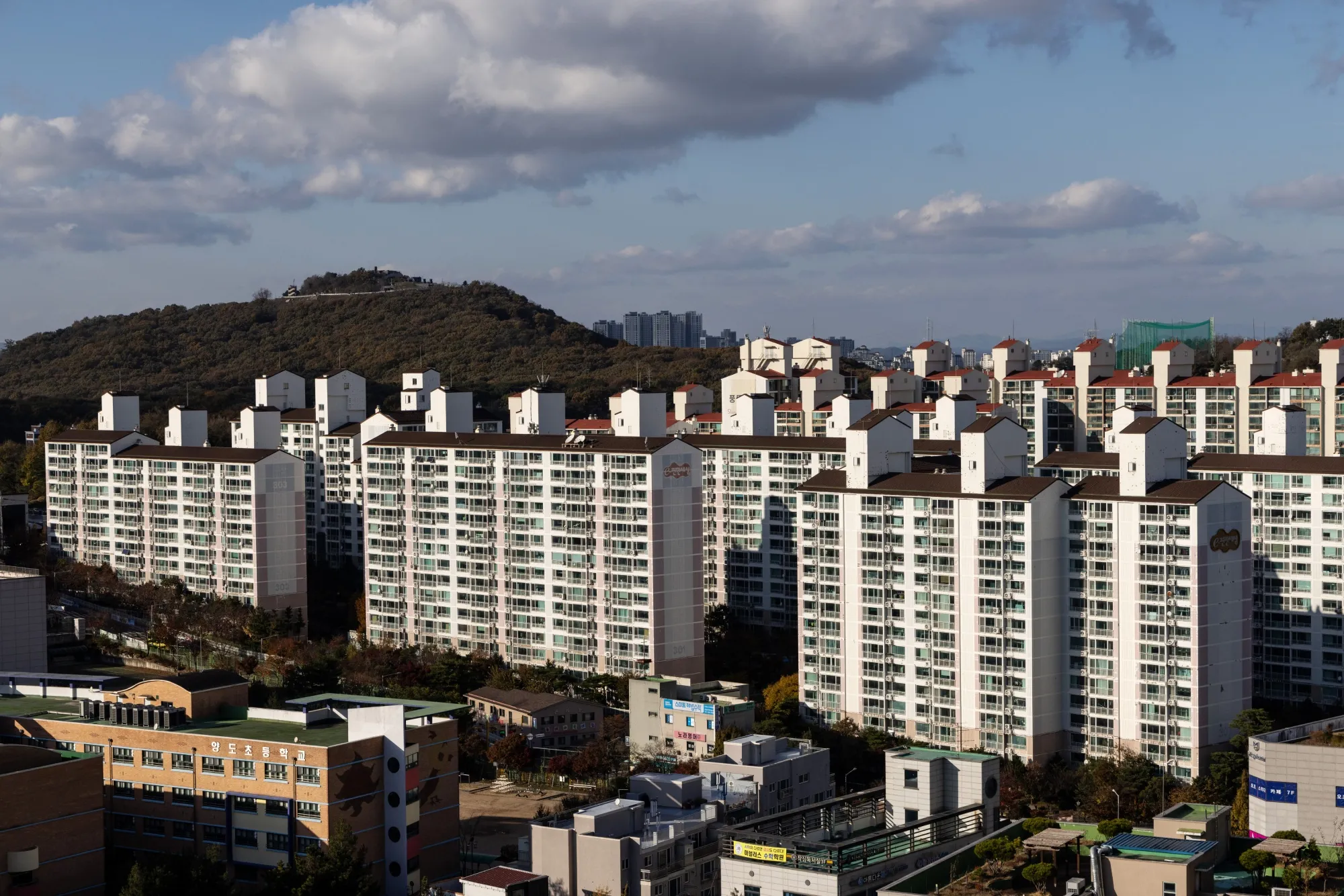 CityLab Daily: How Corporations Created the Prototypical Seoul