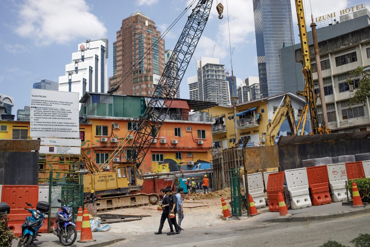 🟪"La Malaysia Estende la Tassa su Vendite e Servizi: Impatti sui Settori della Costruzione e Finanziario"