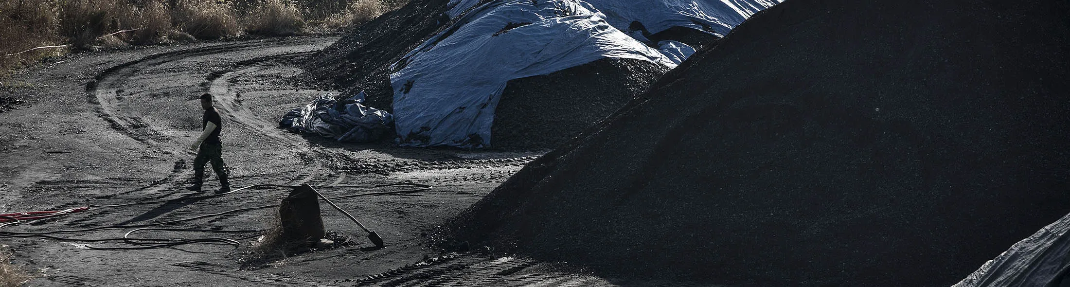 1479683692_china coal lede
