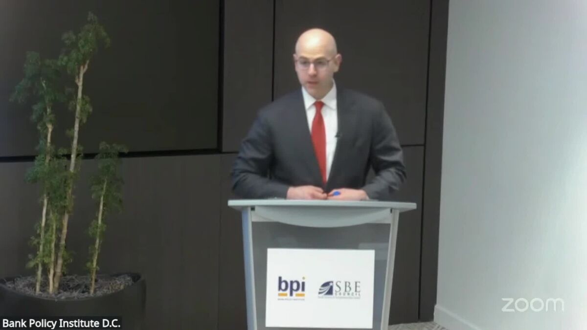 ⚫️ BLOOMBERG: "Il Governatore della Federal Reserve, Stephen Miran, chiede una revisione delle normative di Wall Street"