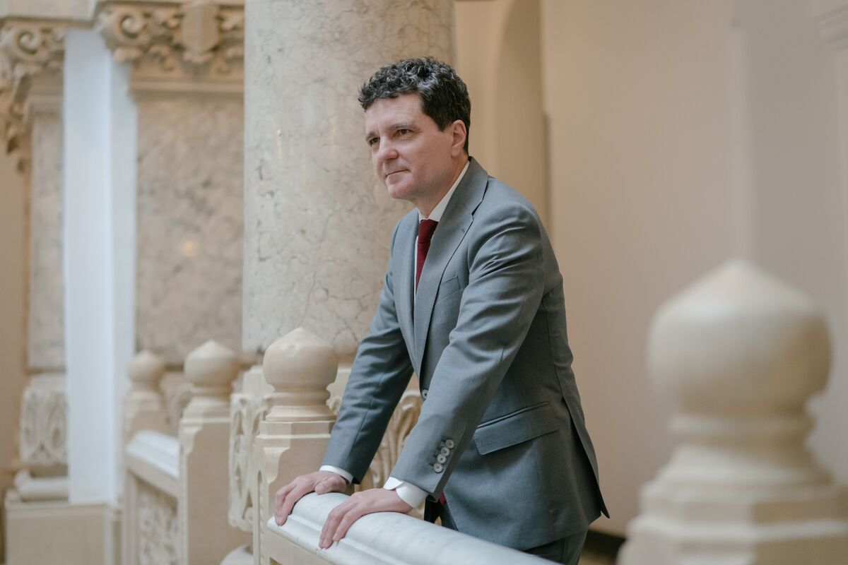 Primarul Bucureștiului candidează la președinție cu o campanie condusă de TikTok.