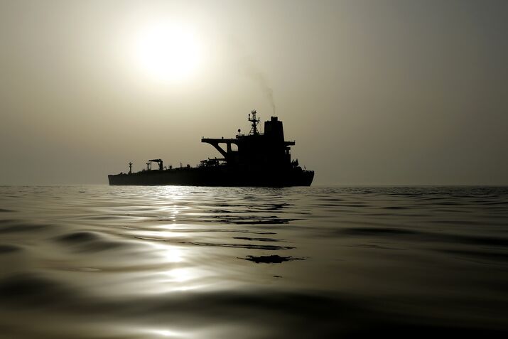 Oil Tanker HP SOCIAL