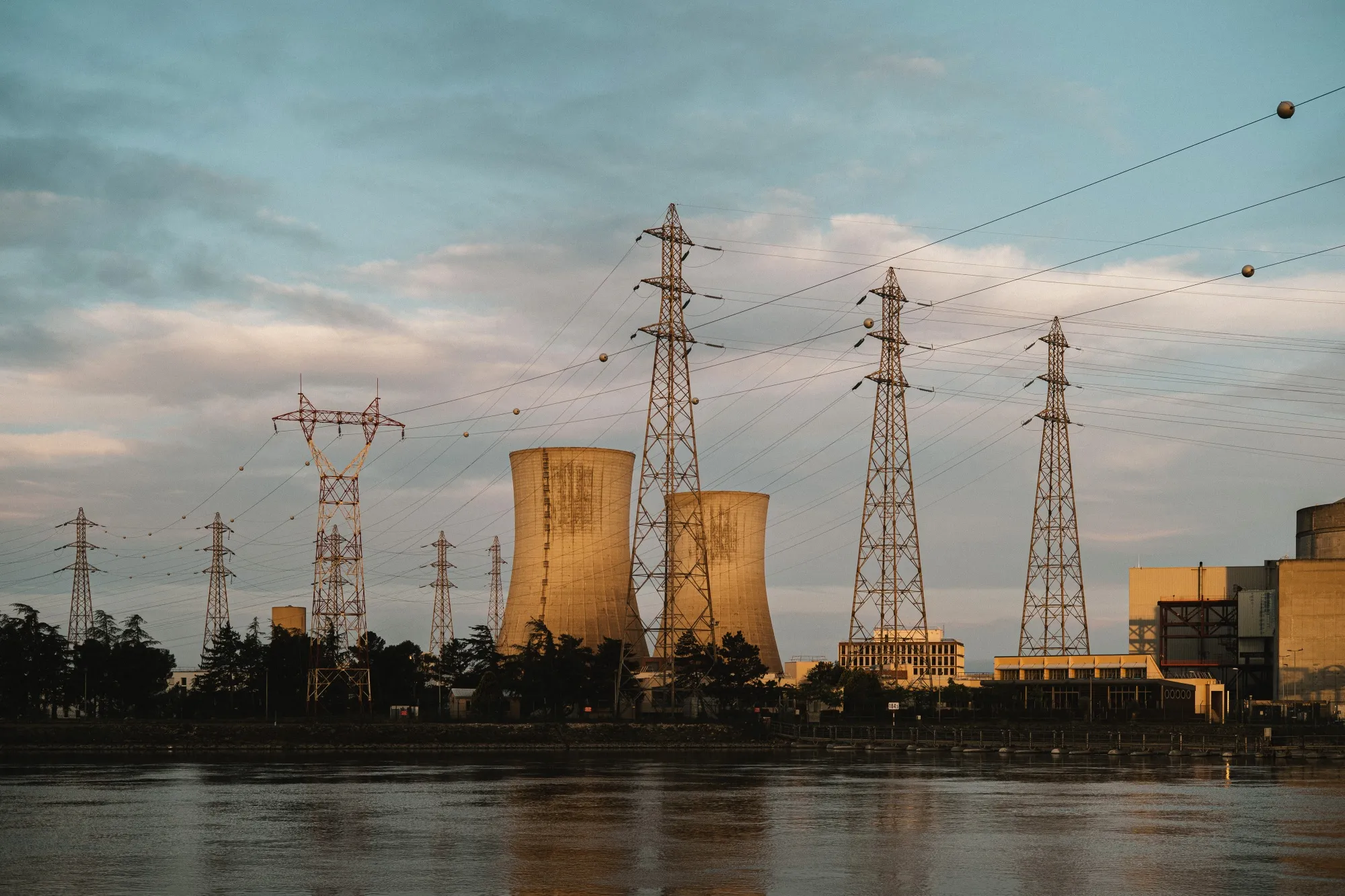EDF SA's Tricastin, Martiques Power Stations Ahead of Earnings