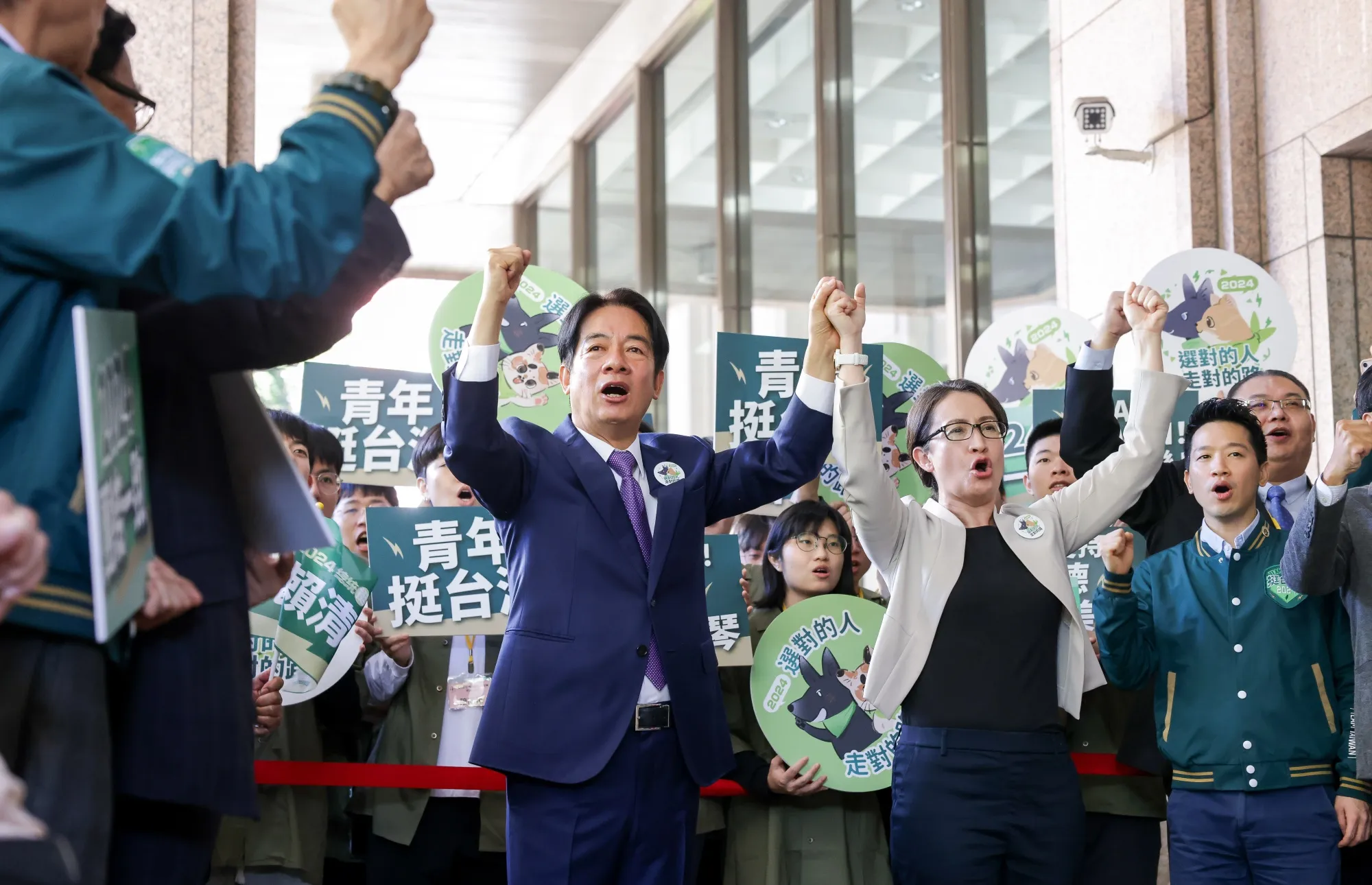 Lai Ching-te and running mate Hsiao Bi-khim in Taipei on Nov. 21.