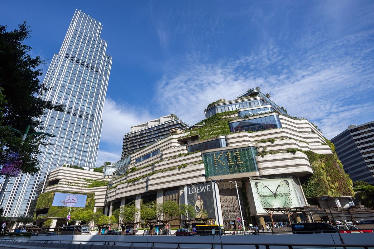 New World Shares Jump as Blackstone Is Said to Be in Stake Talks