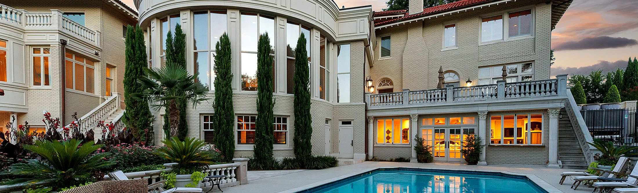 1488922938_real-estaste-texas-mansion-bloomberg-lede