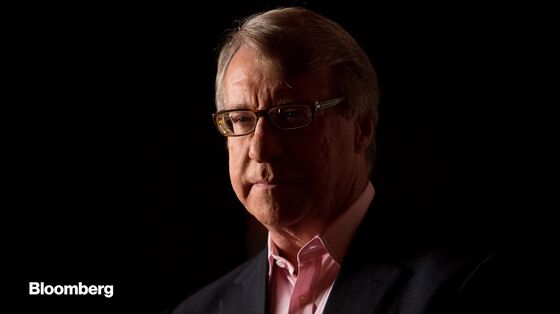 Jim Chanos Says He’s ‘Outraged’ Private Equity Giants Want Taxpayer Aid