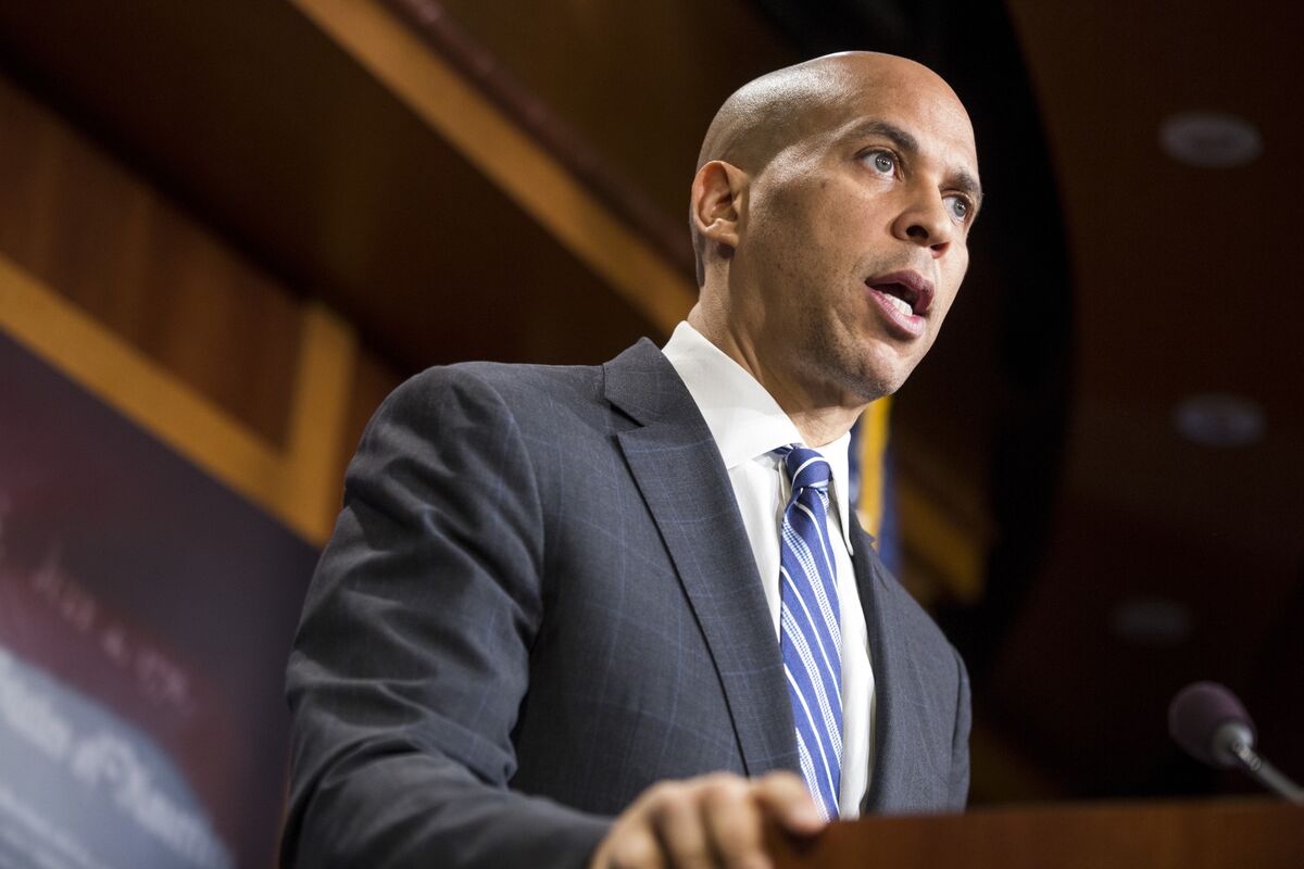 Booker Joins Race, Preaching Optimism In Contrast With Trump - Bloomberg