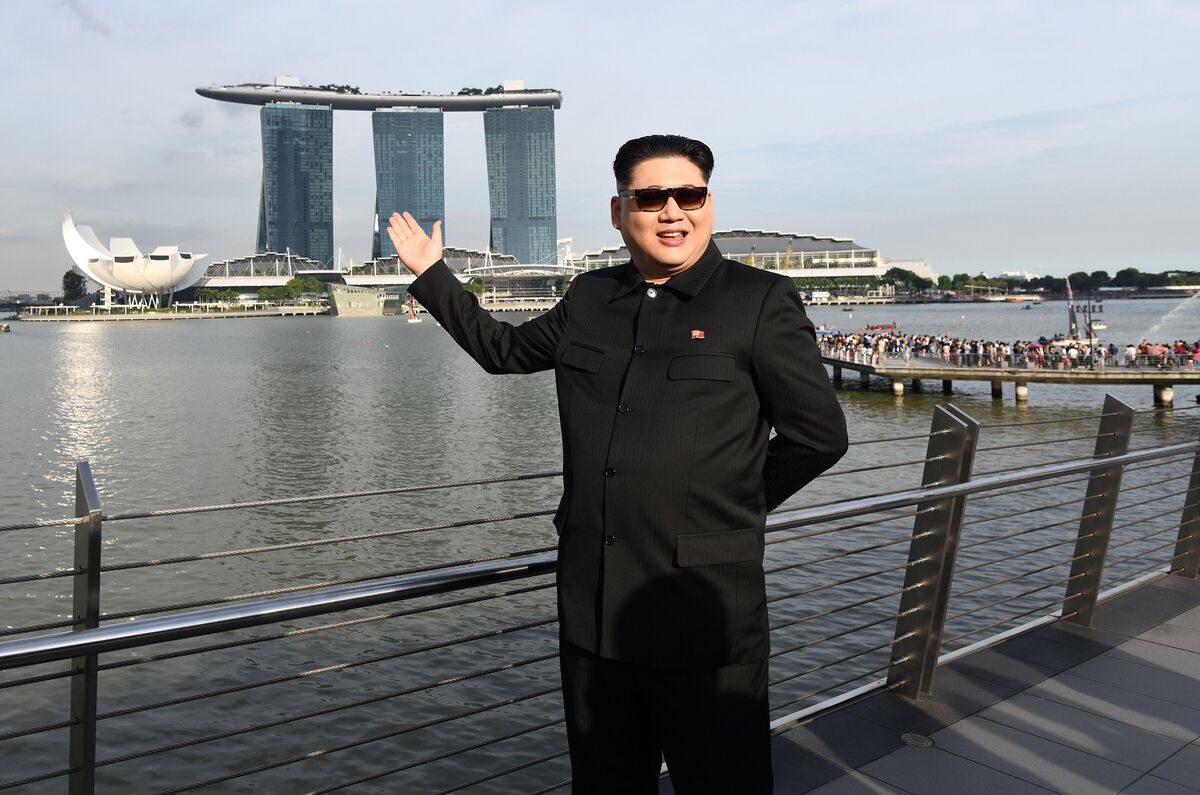 Kim Jong Un Impersonator Gets Detained at Singapore Airport - Bloomberg