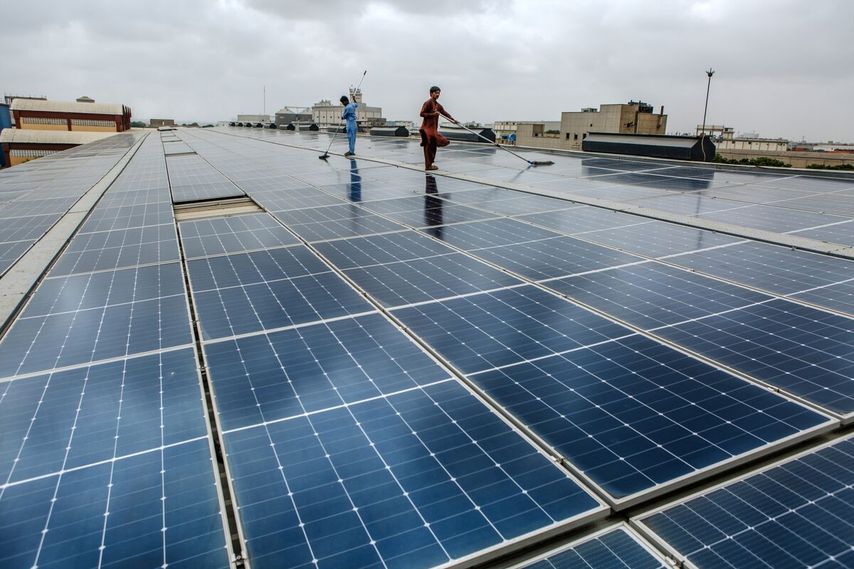 bloomberg.com - Lili Pike - China Is Facing an Energy Transition Dilemma in Pakistan