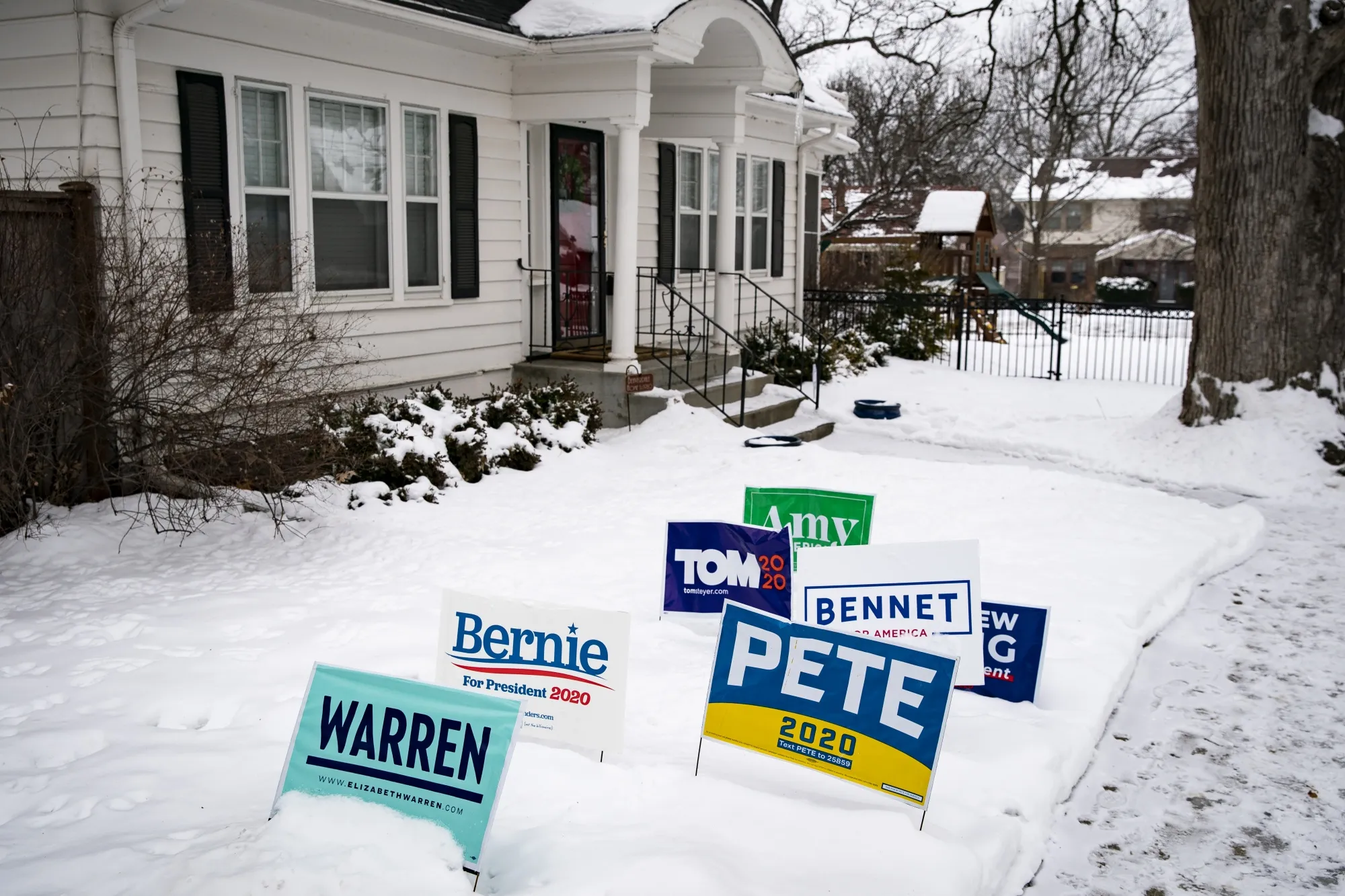 Democratic Presidential Candidates Campaign Ahead Of Iowa Caucus