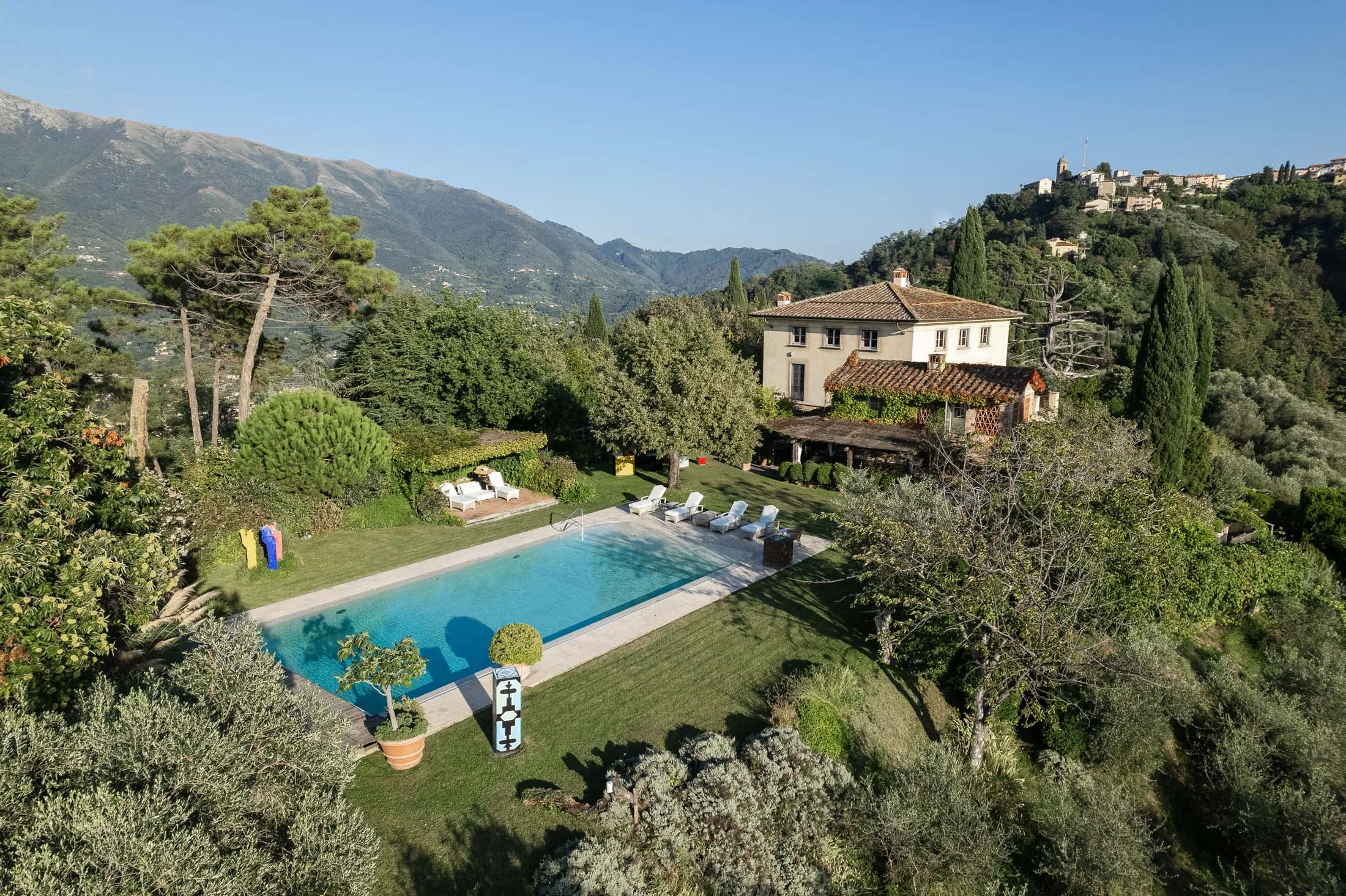 Villa Details, image size:2200x1466