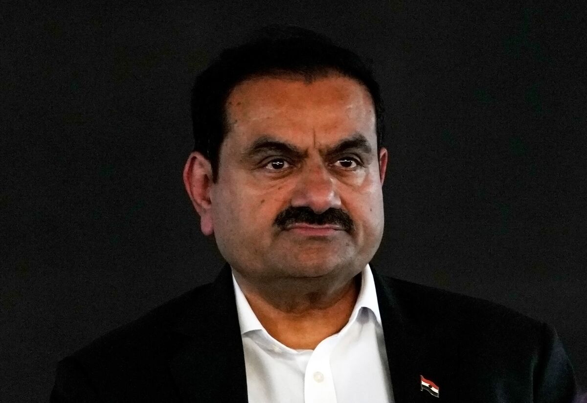 Adani Plans $2.5 Billion Refinancing in India’s Biggest Offshore Loan This Year