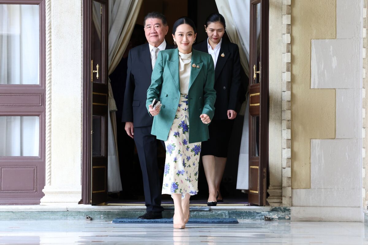 Thai Ruling Party Remains Upbeat Over PM’s Fate Ahead of Verdict