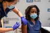 Ronald Reagan UCLA MedicalCenter Administers Its First Covid Vaccines To Hospital Staff