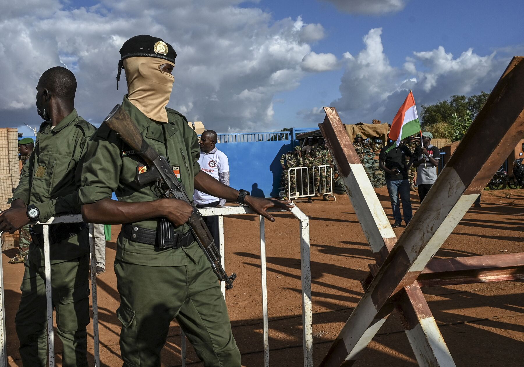 Niger's Junta Revokes Military Partnership With EU - Bloomberg