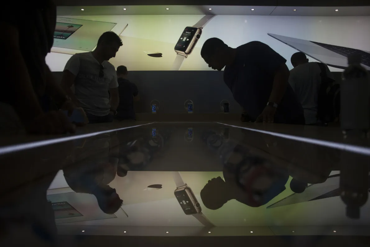 Apple Watch Impact on Pricey Swiss Timepieces Now Immaterial: MS - Bloomberg