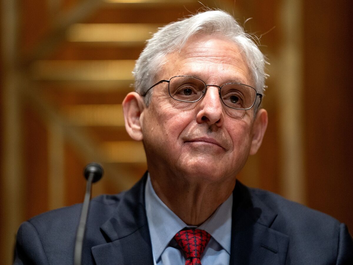 Merrick Garland Is Right To Resist Calls To Indict Trump - Bloomberg