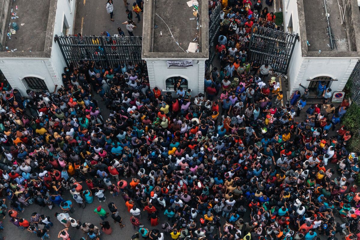 Sri Lanka Protests in Photos: President Gotabaya Rajapaksa's Palace  Occupied - Bloomberg