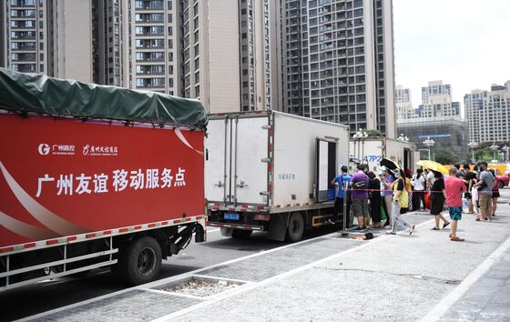 Cautious China Keeps Borders Shut Despite Mass Vaccination Drive
