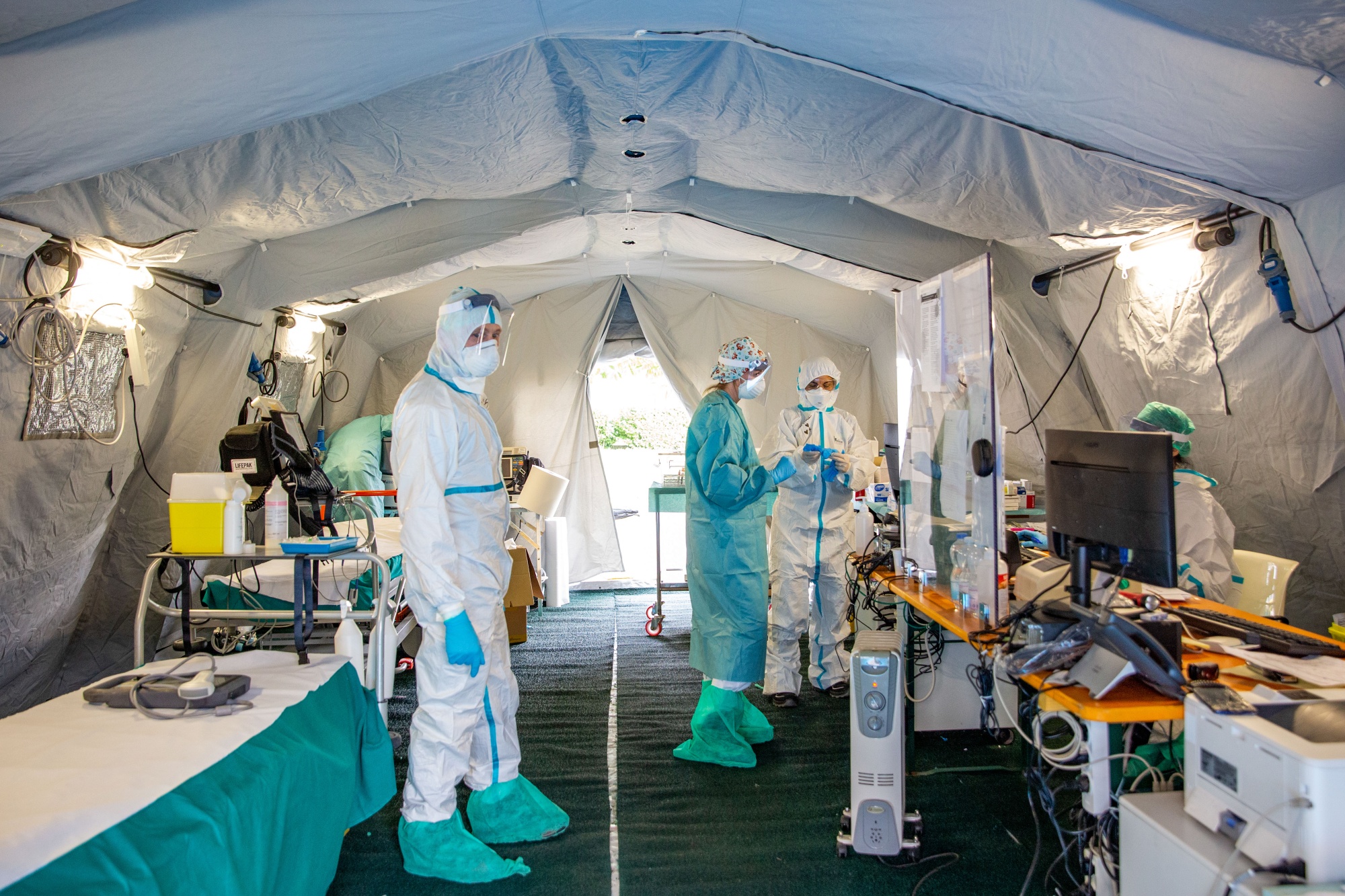 Virus Spread Pushes Italian Hospitals Toward Breaking Point