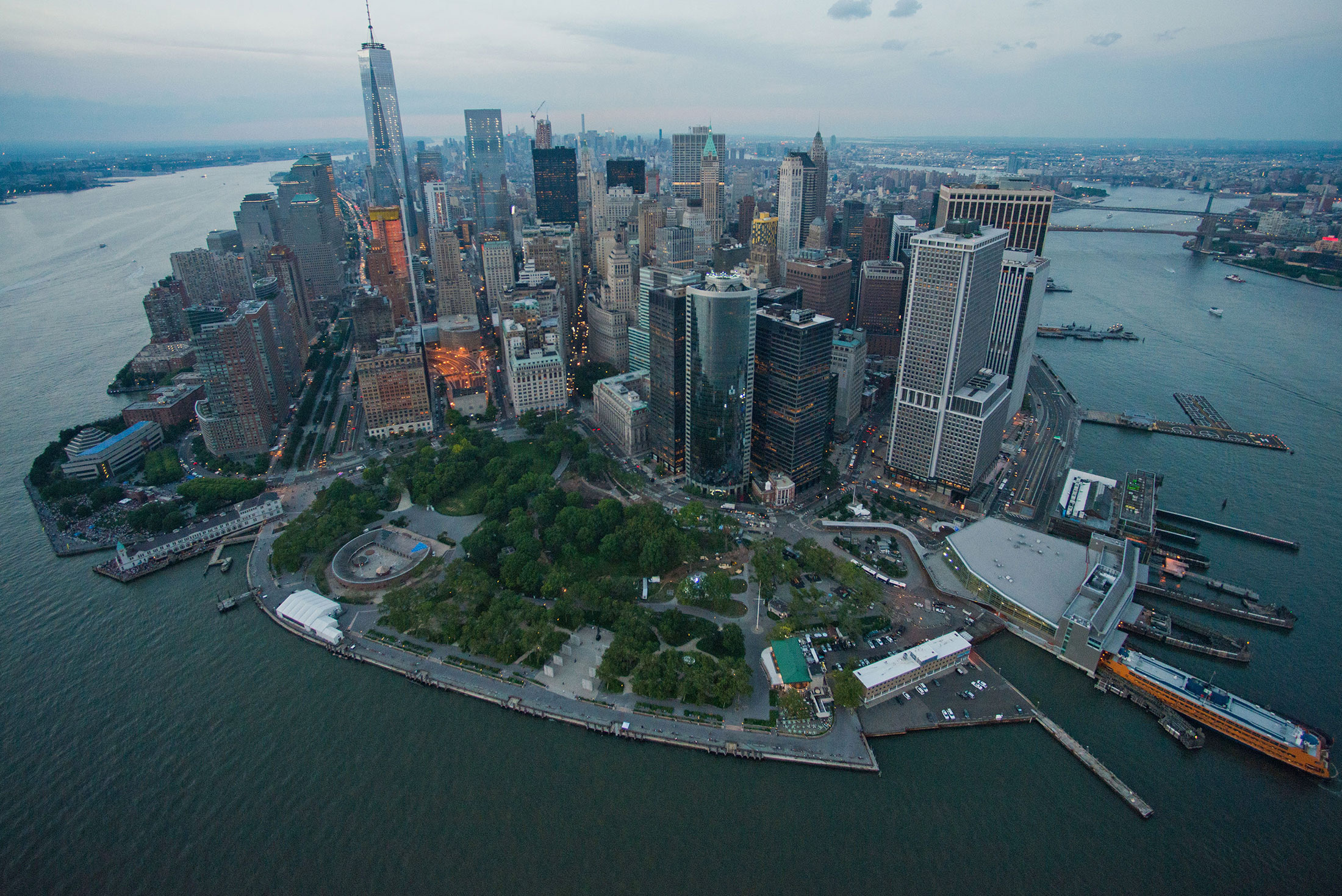 There Are All Kinds of Signs of a High-End Real Estate Slowdown - Bloomberg