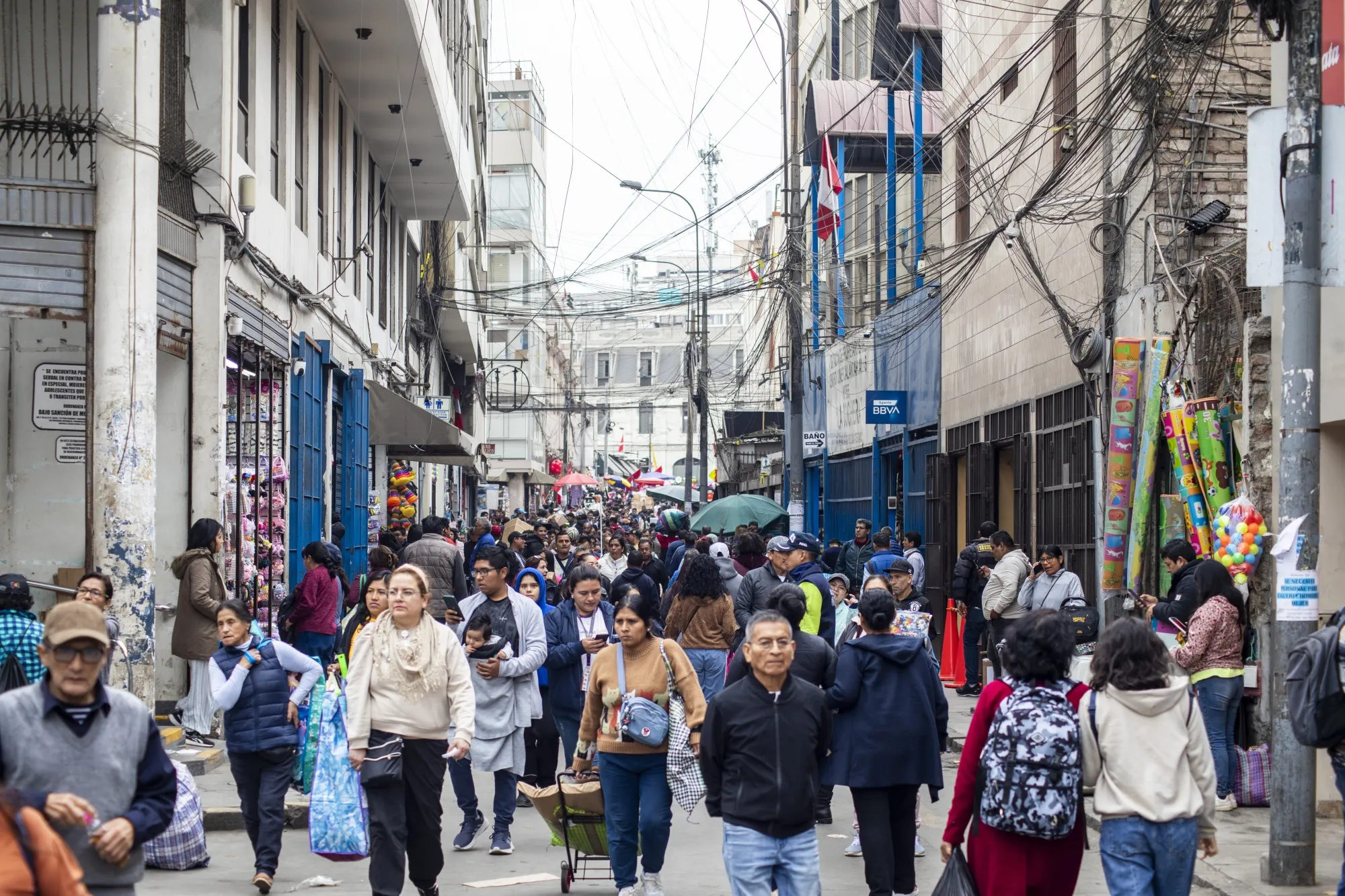 Shoppers in the Mesa Redonda shopping center in Lima.