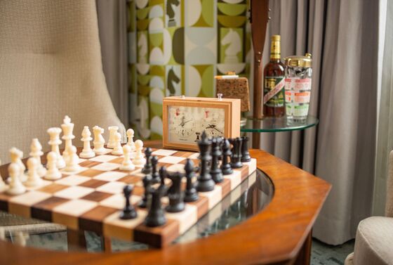 Hotels Aim to Goose Demand With Rooms That Look Like Netflix Sets