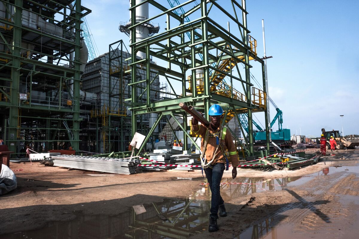 aliko-dangote-africa-s-richest-man-initiates-nigeria-s-first-share