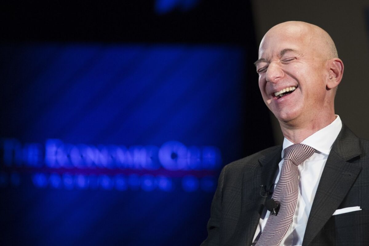 Amazon's Jeff Bezos Offers First Insights on Day 1 Fund - Bloomberg